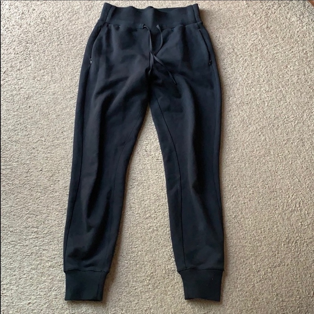 Lululemon Cool & Collected jogger size 4